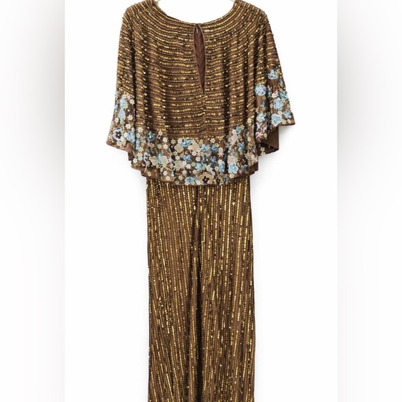 Mac Duggal Elegant Sequin Evening Gown with Cape, sz 8 - Picture 5 of 8